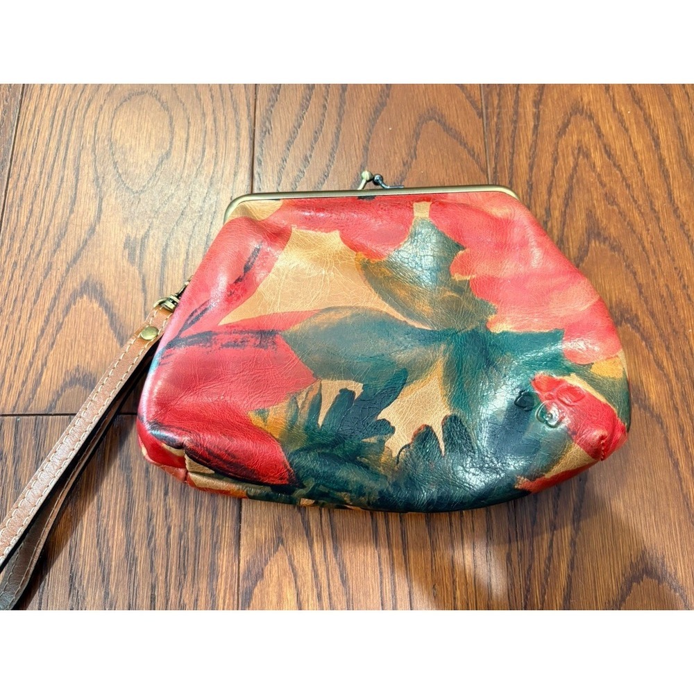 Patricia Nash Savena Winter Bloom Floral Kiss Lock Clutch Wristlet Bag